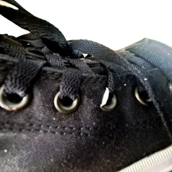 Chuck Taylor Converse All Stars Women's 11 Black Canvas High-Tops New No Tags - Picture 7 of 13